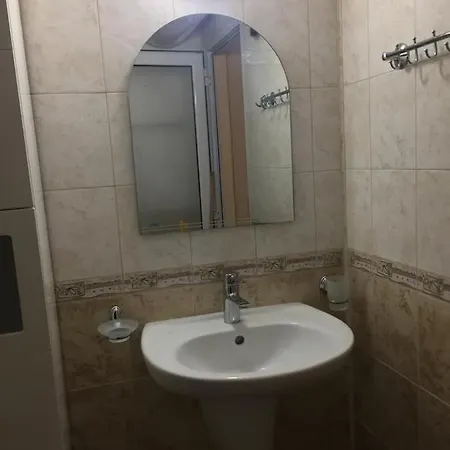 Sunny Hills Private