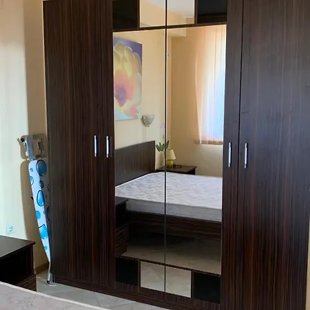 Апартамент Sunny Hills Private *